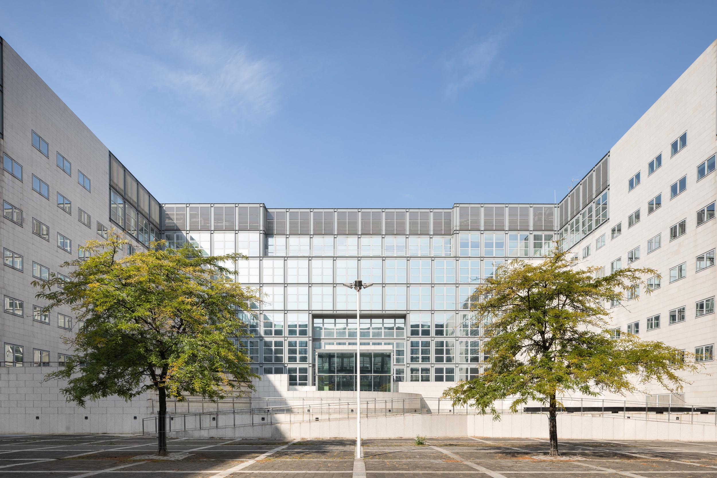 Siemens Italia Research Building, quartiere Bicocca, Milano - Gregotti associati - 1991-1997